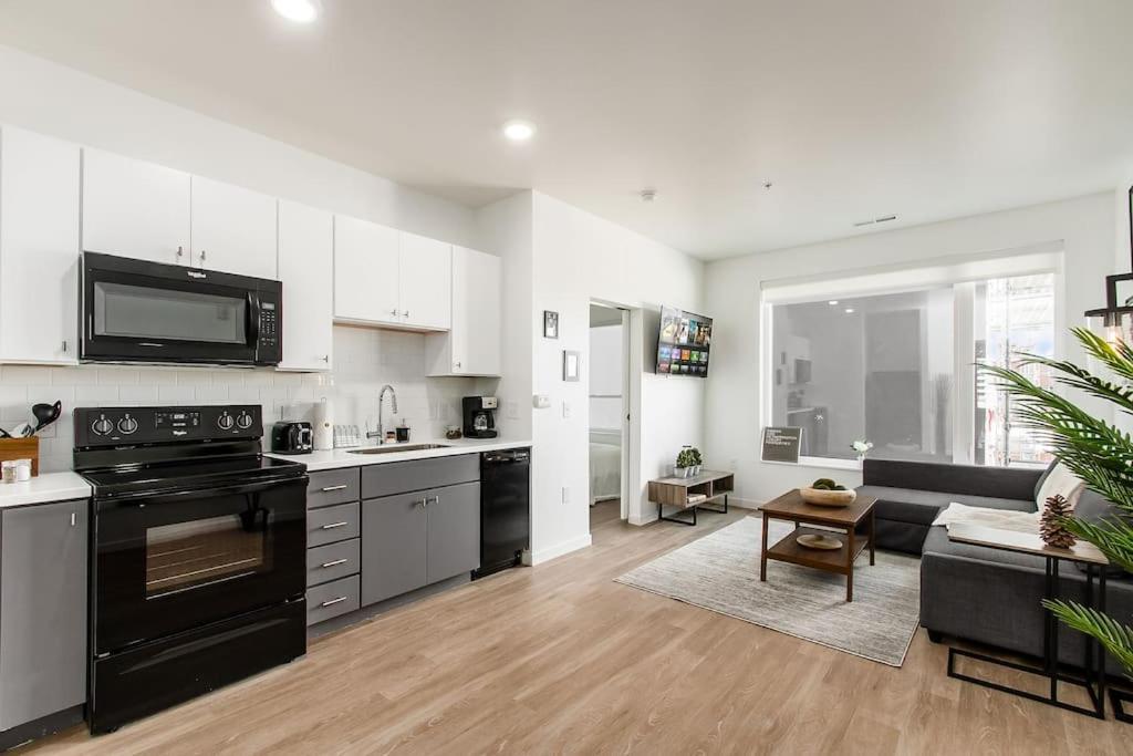 Brand New Gorgeous 1Br Apartment I Gym + Free Park Κολόμπο Εξωτερικό φωτογραφία